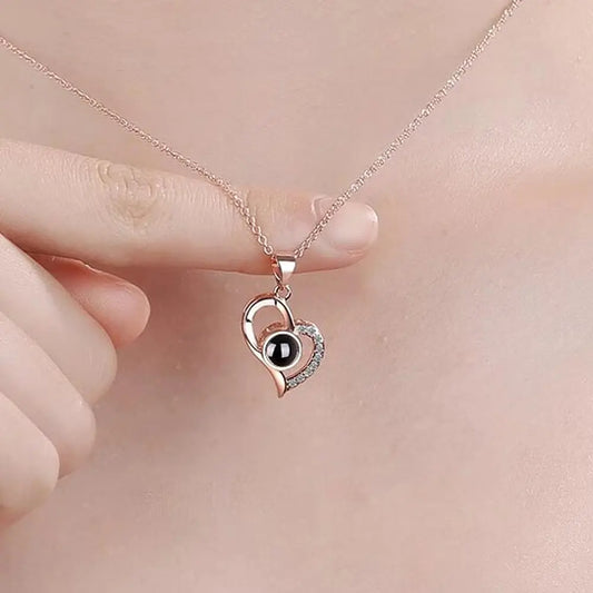 ❤️ Romántico collar para tu persona favorita "Te amo en 100 idiomas" - Exclusivo diseño en cobre, incluye bolsa de regalo - Oferta 50% DCTO🏷️ 💥