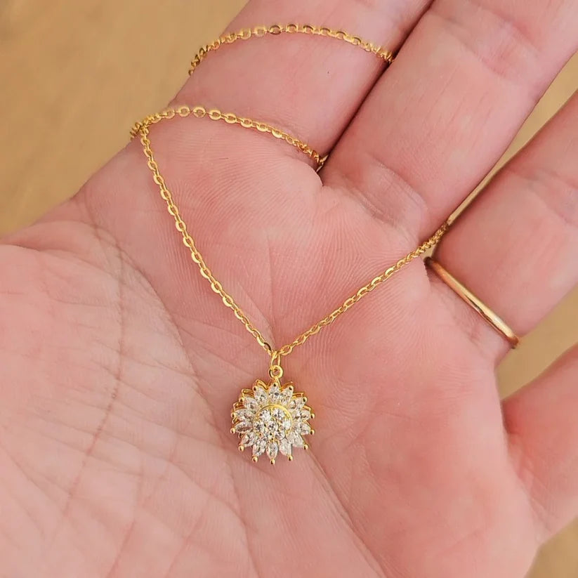 🌻 Encantador collar girasol giratorio - Diseño exclusivo en acero y cobre, caja de lujo. - Oferta 50% DCTO🏷️ 💥